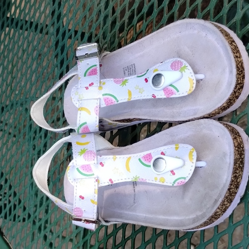 Sprox girls sandals.